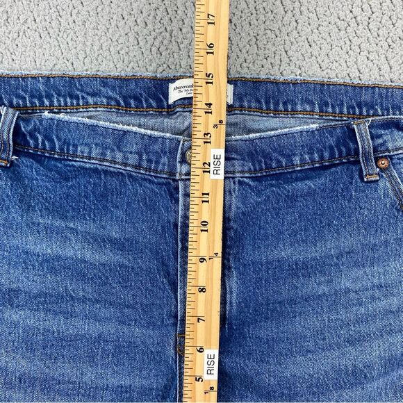 Abercrombie & Fitch Women's '90's Baggy Low Rise Denim Shorts   |  Size:  37/24 - Picture 6 of 13